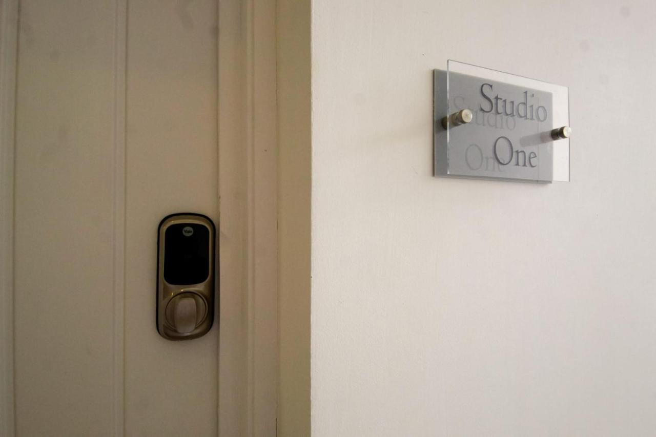 Bay City Studio Apartments By Staying-Away カーディフ エクステリア 写真